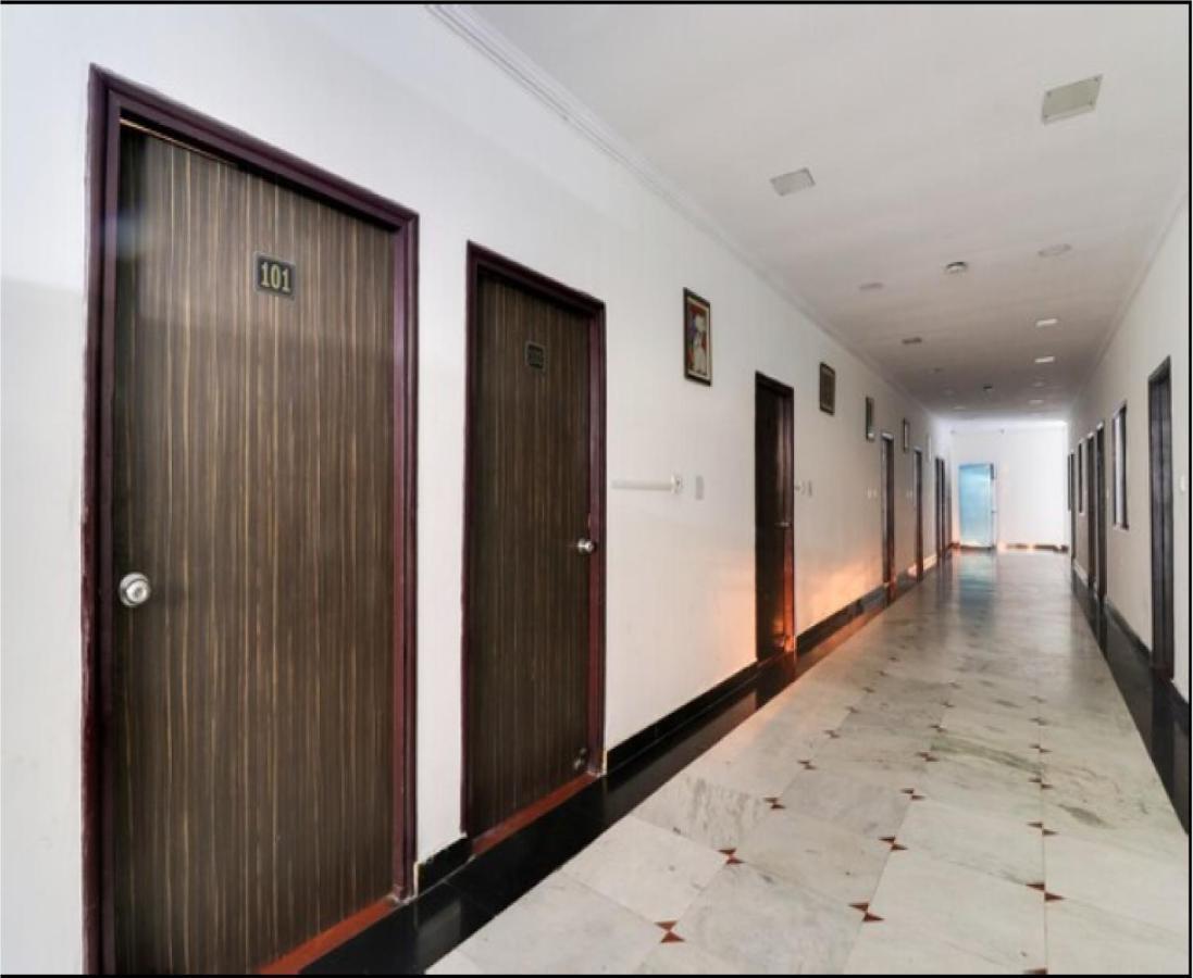 Hotel Pacific Grey By Wb Inn Lakhnaú Exteriér fotografie